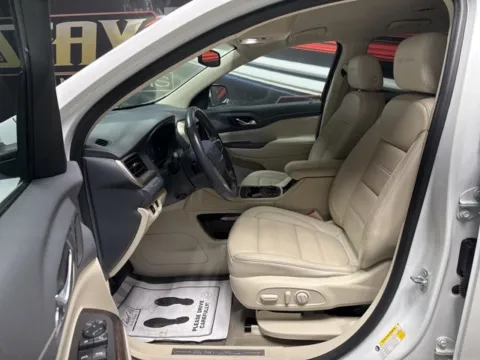 More photos of 2020 GMC Acadia Denali at Seay Motors, KY