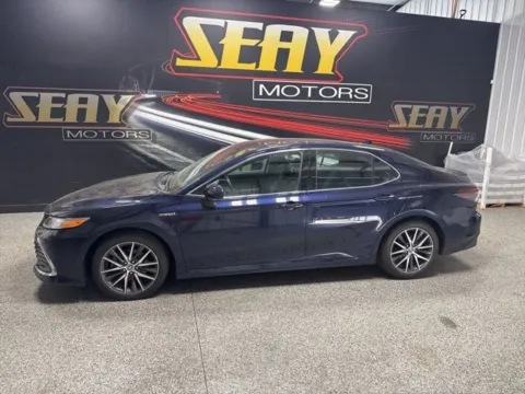Photos of 2021 Toyota Camry Hybrid XLE for sale in Mayfield, KY at Seay Motors