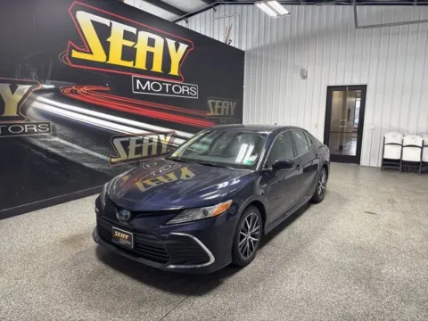 Green 2021 Toyota Camry Hybrid XLE for sale in Mayfield, KY