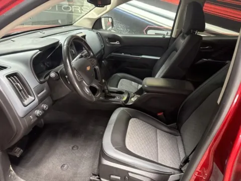 More photos of 2021 Chevrolet Colorado Z71 at Seay Motors, KY