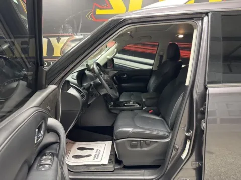 More photos of 2023 INFINITI QX80 LUXE at Seay Motors, KY