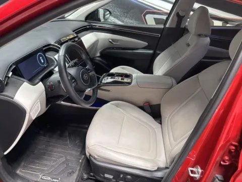 More photos of 2023 Hyundai Tucson Limited at Seay Motors, KY