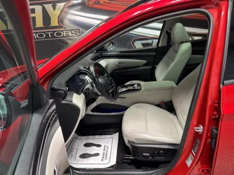 More photos of 2023 Hyundai Tucson Limited at Seay Motors, KY