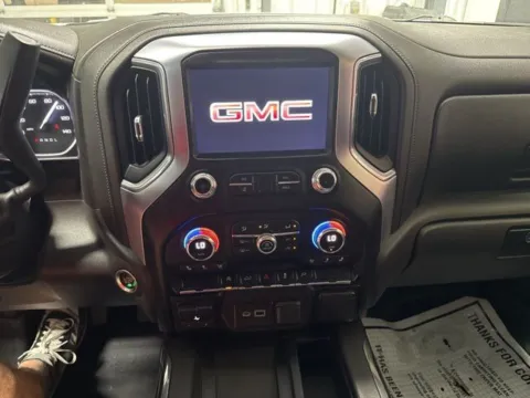 More photos of 2020 GMC Sierra 1500 SLT at Seay Motors, KY