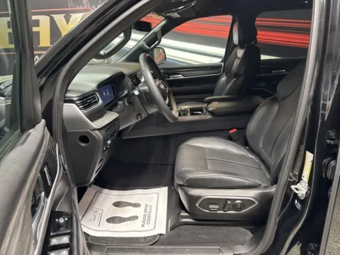 More photos of 2024 Jeep Wagoneer L Series II at Seay Motors, KY