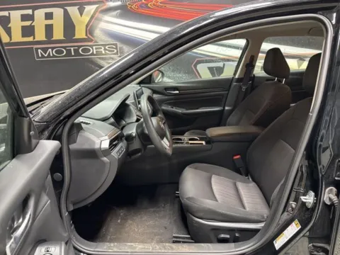 More photos of 2024 Nissan Altima 2.5 SV at Seay Motors, KY