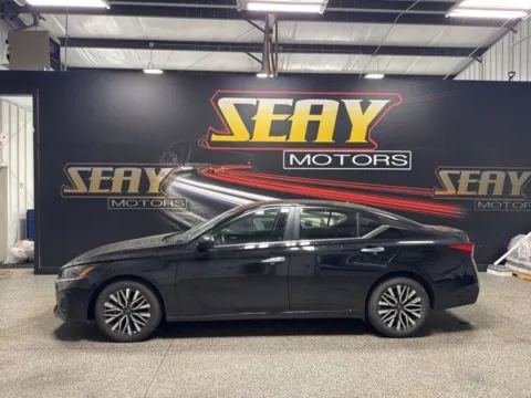 Photos of 2024 Nissan Altima 2.5 SV for sale in Mayfield, KY at Seay Motors
