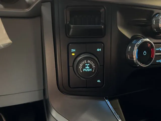 2024 Ford F-150 XLT - Photo 13