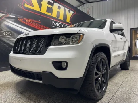 Photos of 2013 Jeep Grand Cherokee Laredo for sale in Mayfield, KY at Seay Motors