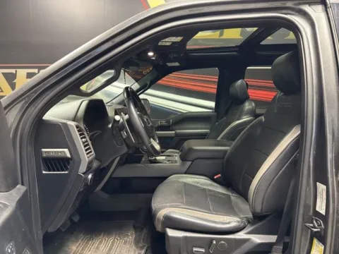 More photos of 2018 Ford F-150 Raptor at Seay Motors, KY