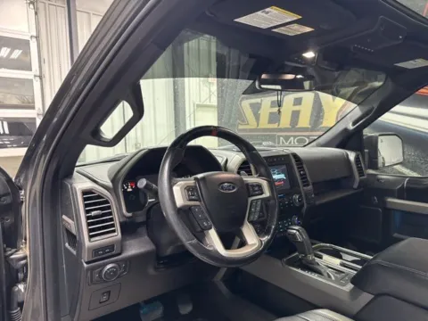 More photos of 2018 Ford F-150 Raptor at Seay Motors, KY