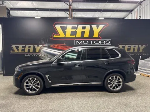 Photos of 2024 BMW X5 xDrive40i for sale in Mayfield, KY at Seay Motors