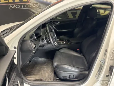 More photos of 2022 Kia Stinger GT-Line at Seay Motors, KY