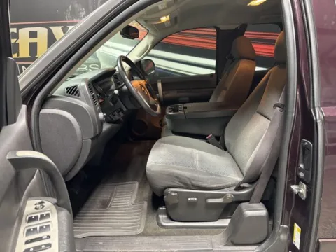 More photos of 2008 Chevrolet Silverado 1500 LT at Seay Motors, KY