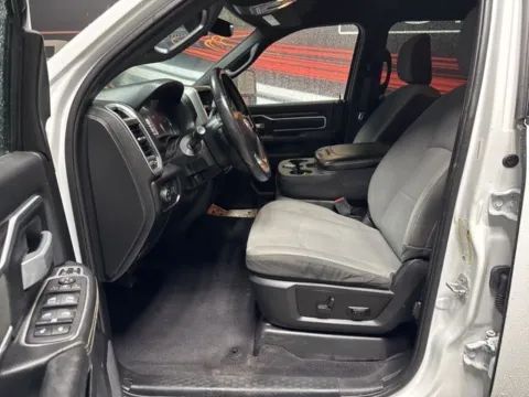 More photos of 2024 Ram 2500 Big Horn at Seay Motors, KY