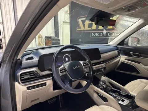 More photos of 2023 Kia Telluride SX-Prestige at Seay Motors, KY