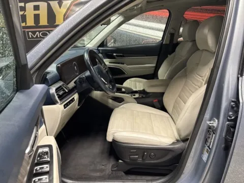 More photos of 2023 Kia Telluride SX-Prestige at Seay Motors, KY