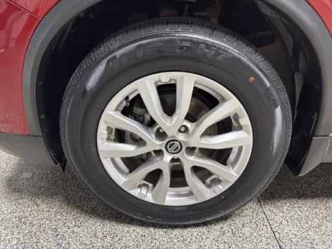 More photos of 2019 Nissan Rogue SV at Seay Motors, KY