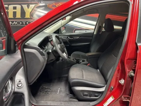 More photos of 2019 Nissan Rogue SV at Seay Motors, KY