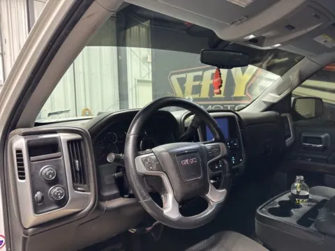 More photos of 2017 GMC Sierra 1500 SLE at Seay Motors, KY