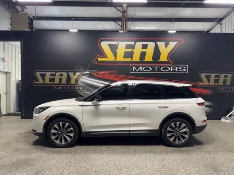 Photos of 2022 Lincoln Corsair Reserve for sale in Mayfield, KY at Seay Motors