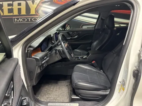 More photos of 2022 Lincoln Corsair Reserve at Seay Motors, KY