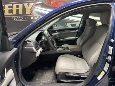 More photos of 2018 Honda Accord LX at Seay Motors, KY