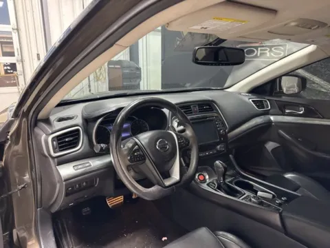 More photos of 2016 Nissan Maxima SR at Seay Motors, KY