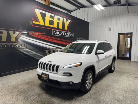 White 2018 Jeep Cherokee Latitude for sale in Mayfield, KY