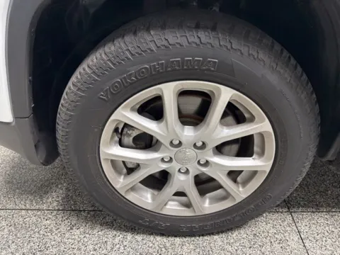 Another view of 2018 Jeep Cherokee Latitude for sale in Mayfield, KY at Seay Motors