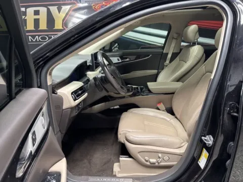 More photos of 2023 Lincoln Nautilus Reserve at Seay Motors, KY