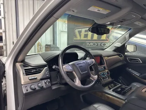 More photos of 2017 GMC Yukon XL Denali at Seay Motors, KY