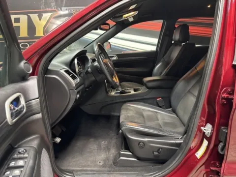 More photos of 2019 Jeep Grand Cherokee Altitude at Seay Motors, KY