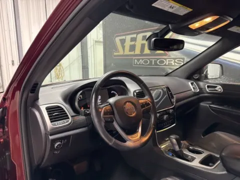 More photos of 2019 Jeep Grand Cherokee Altitude at Seay Motors, KY