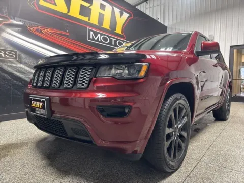 Photos of 2019 Jeep Grand Cherokee Altitude for sale in Mayfield, KY at Seay Motors