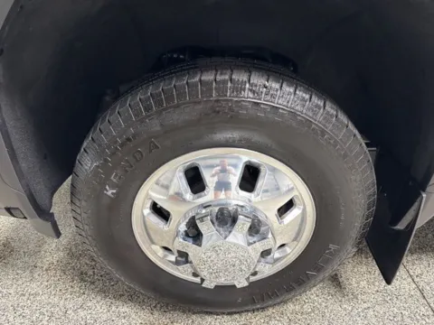 More photos of 2024 GMC Sierra 3500HD Denali Ultimate at Seay Motors, KY