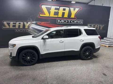 Photos of 2023 GMC Acadia SLT for sale in Mayfield, KY at Seay Motors