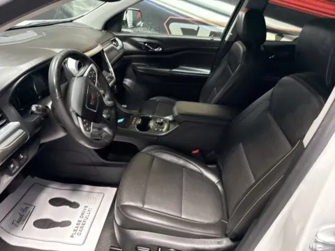 More photos of 2023 GMC Acadia SLT at Seay Motors, KY