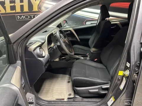 More photos of 2015 Toyota RAV4 XLE at Seay Motors, KY