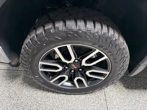 More photos of 2025 GMC Sierra 1500 AT4 at Seay Motors, KY
