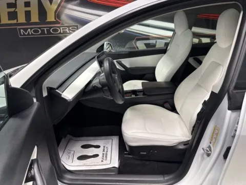 More photos of 2021 Tesla Model Y Long Range at Seay Motors, KY