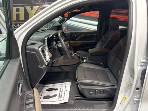 More photos of 2023 GMC Canyon Denali at Seay Motors, KY