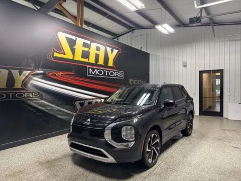 Silver 2024 Mitsubishi Outlander SE Black Edition w/Pano Roof for sale in Mayfield, KY