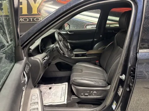 More photos of 2024 Hyundai Palisade Calligraphy at Seay Motors, KY