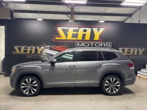 Photos of 2021 Volkswagen Atlas 3.6L V6 SEL Premium R-Line for sale in Mayfield, KY at Seay Motors