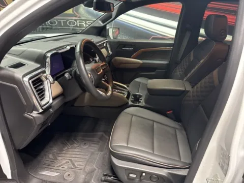 More photos of 2023 GMC Canyon Denali at Seay Motors, KY