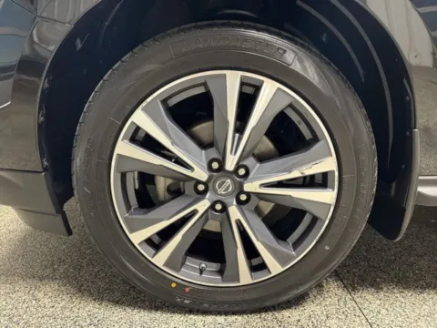 More photos of 2018 Nissan Pathfinder Platinum at Seay Motors, KY