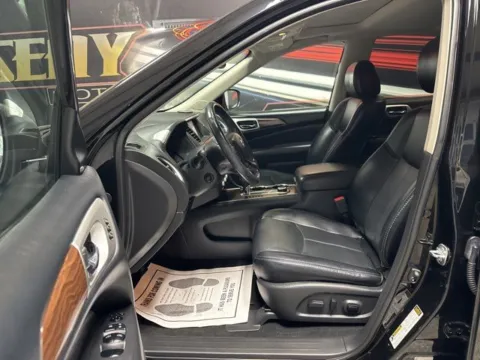 More photos of 2018 Nissan Pathfinder Platinum at Seay Motors, KY