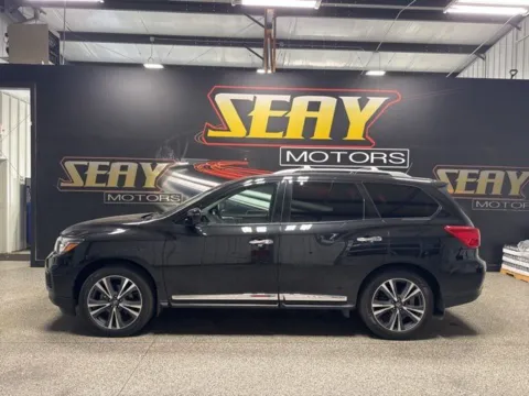 Photos of 2018 Nissan Pathfinder Platinum for sale in Mayfield, KY at Seay Motors