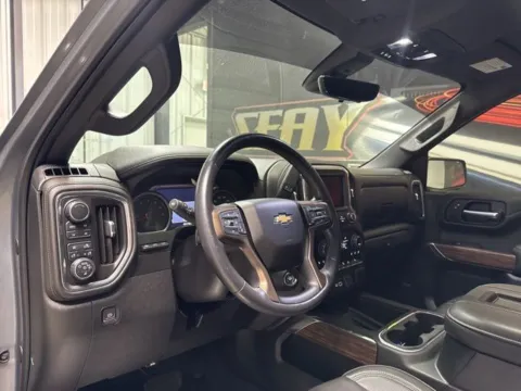 More photos of 2019 Chevrolet Silverado 1500 High Country at Seay Motors, KY